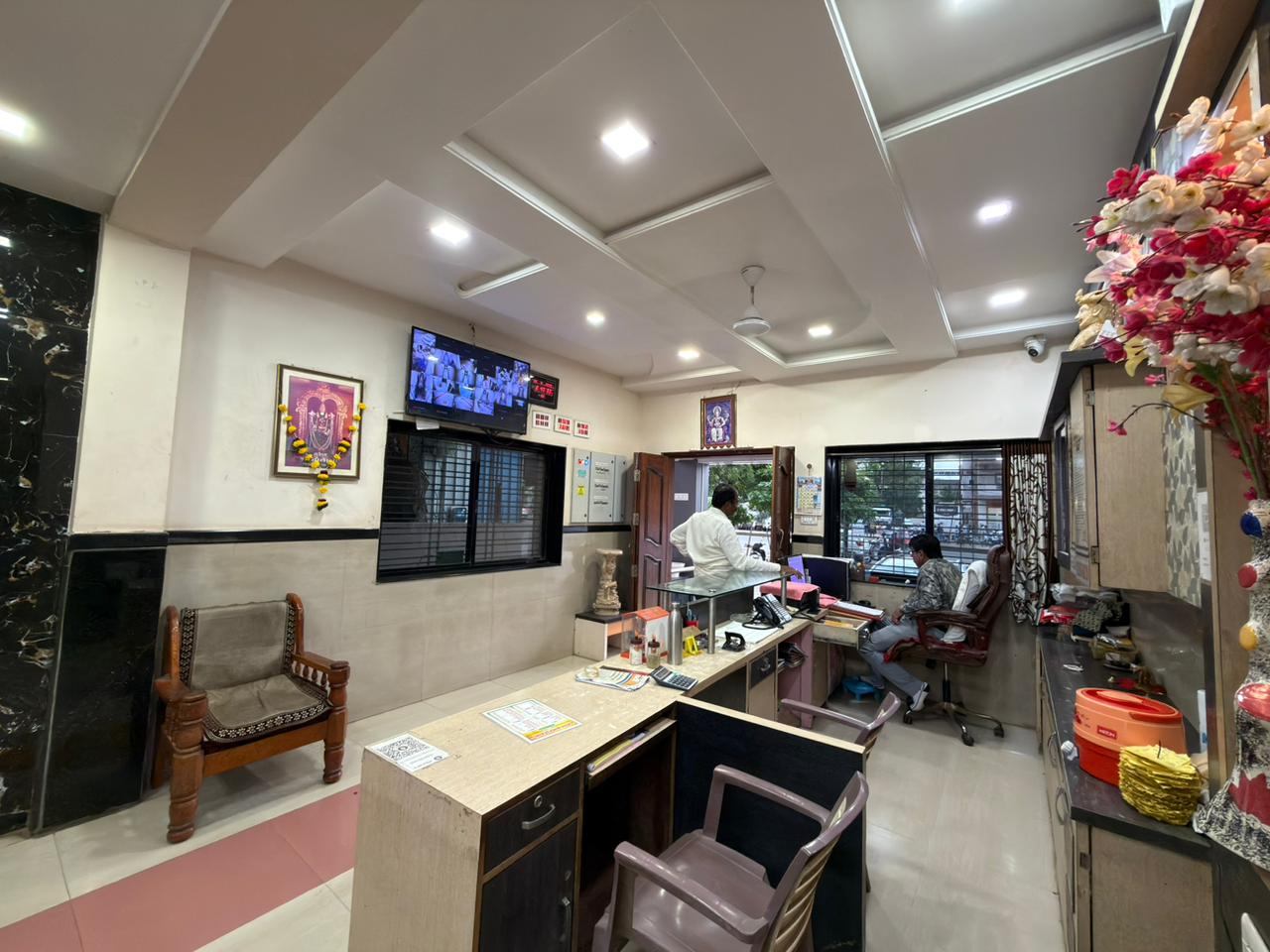 Reception & Lobby